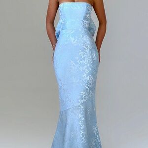Elegant Blue Strapless Dress